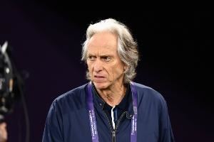 记者:利雅得胜利计划签下左后卫,可能在英超、德甲寻找人选