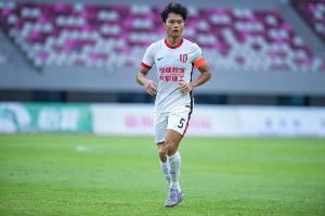 成都蓉城B队队长、后卫李小一(22岁)转会陕西联合