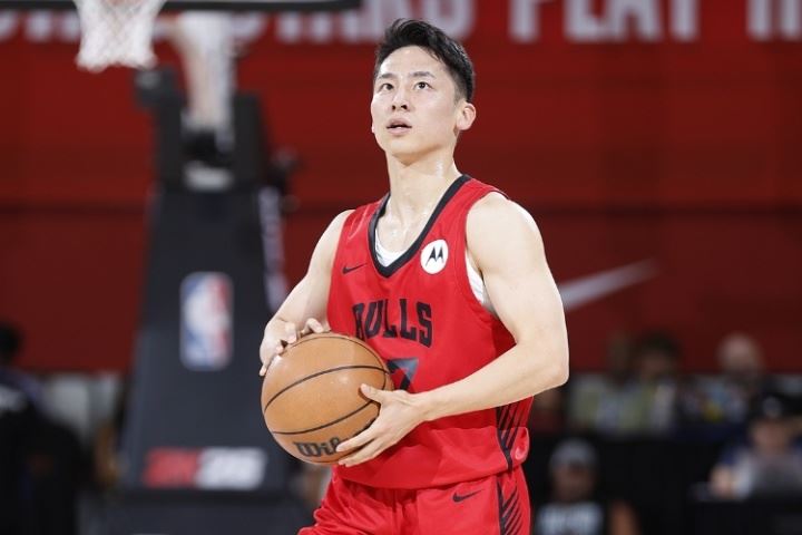 签双向合同继续追梦👍️王健:河村薪资相比上赛季增加到63.6万