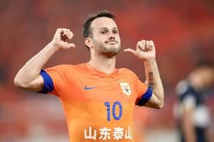 媒体人:文旅再次审视瓦科报名资格,希望把坑位留给更年轻的球员